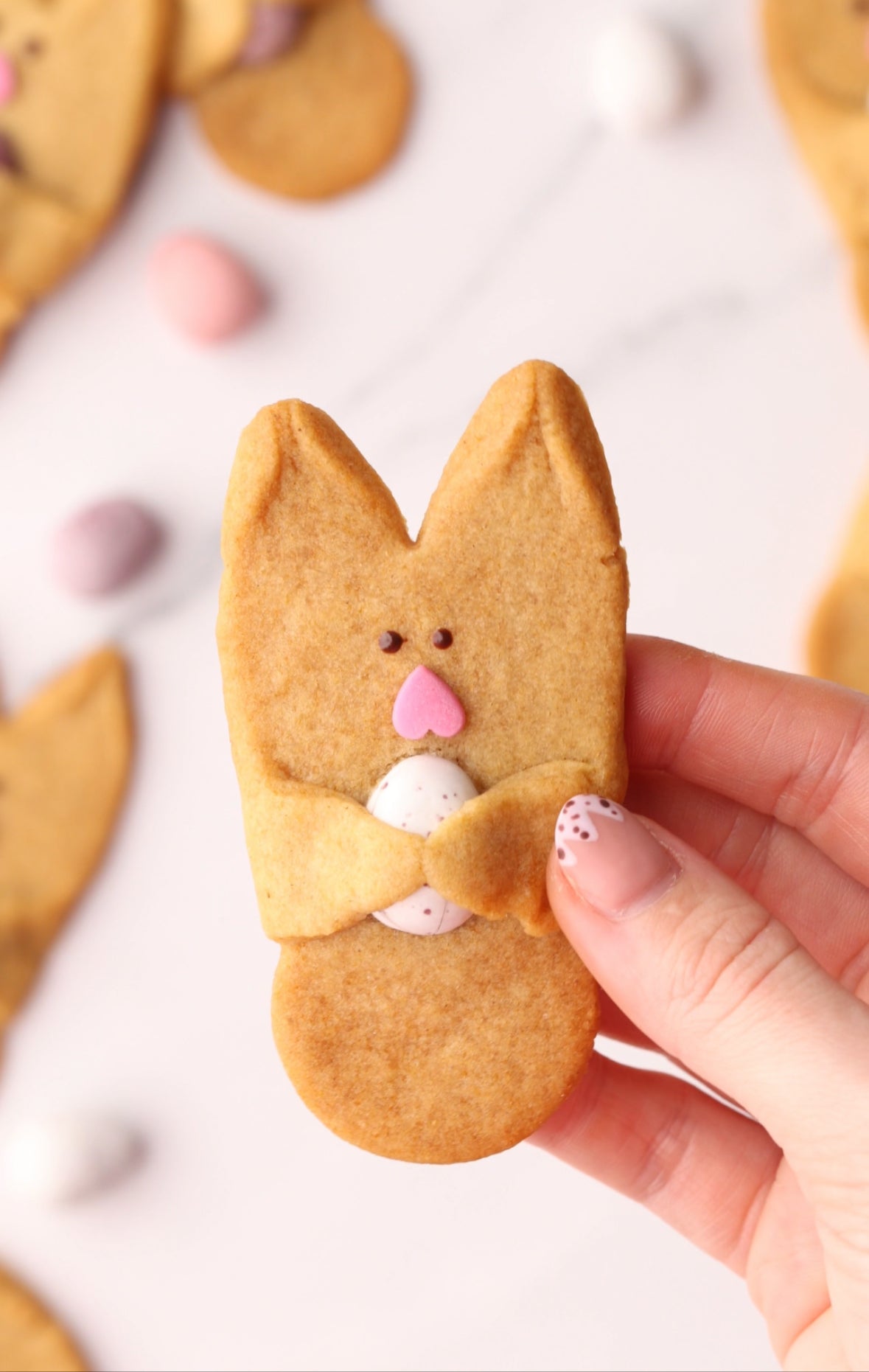 Turn gingerbread men into Easter bunnies – Craft & Crumb